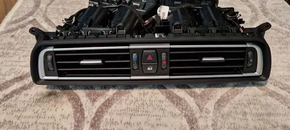 BMW 7 F01 F02 F03 F04 Dash center air vent grill 9115860