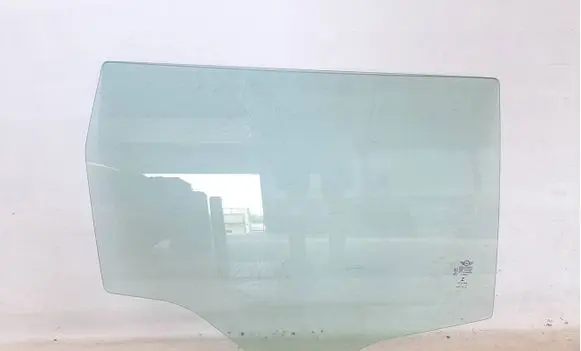 Mini Clubman F54 Rear door window glass 