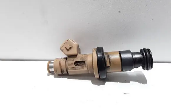 Volvo S40 Fuel injector 9125821