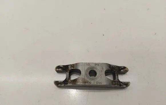 Volkswagen Transporter - Caravelle T5 Fuel Injector clamp holder 03L216