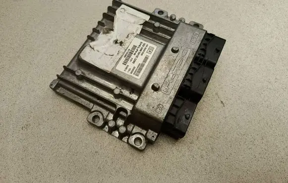 Citroen DS4 Engine control unit/module 28303589 3589SA12940528 9677563880