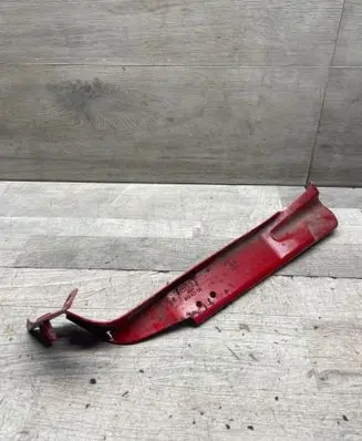 Fender mounting bracket