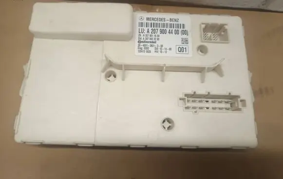 Mercedes-Benz E C207 W207 Other control units/modules A2079004400 A2079011600