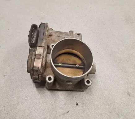 Volvo S80 Throttle valve 8677796 A00711 10E240210
