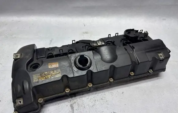 BMW 5 E60 E61 Rocker cam cover 7552281 ZH21