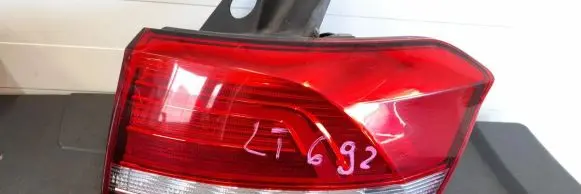 Volkswagen PASSAT B8 Rear/tail lights
