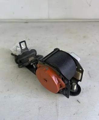 Subaru Impreza III Third row seat belt 1049968 70587079e