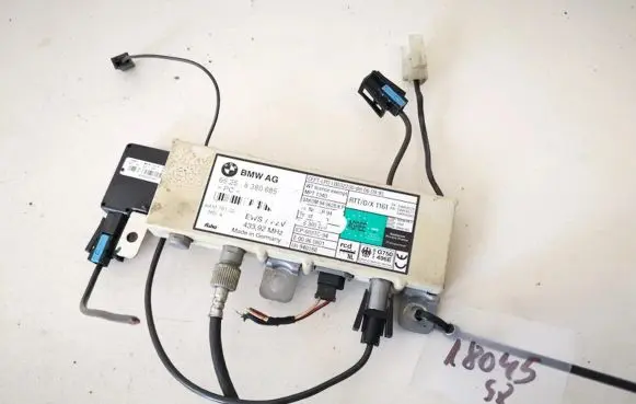 BMW 5 E39 Antenna control unit 65258380685 6525-8380685