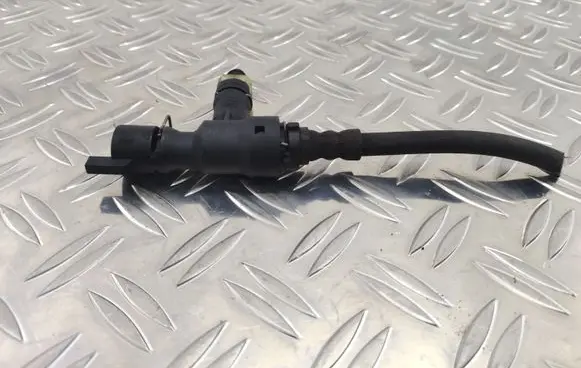 Volkswagen PASSAT B7 Clutch pipe/line 1K0721468C