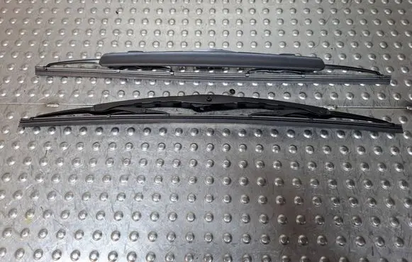Fiat 500 Front wiper blade arm 71758107