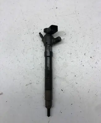 Seat Leon (5F) Fuel injector 04L130277BD 28565336