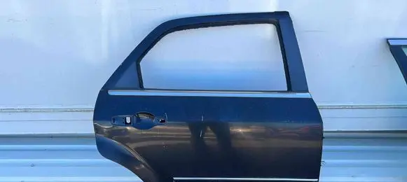 Chrysler 300C Rear door