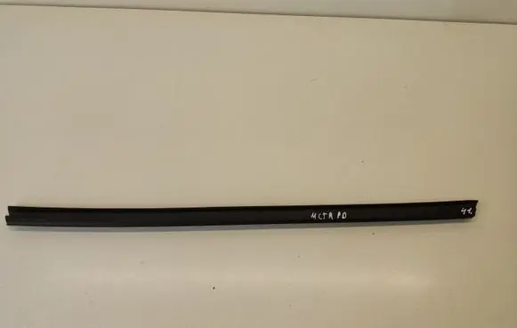 Mini Cooper Countryman R60 Rubber seal front door window/glass 9800546