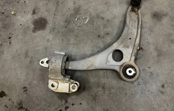 Land Rover Discovery 5 Front control arm K8D2-3A053 K8D23A053