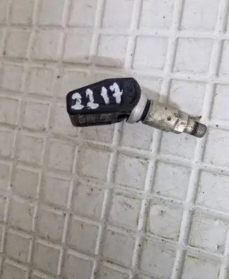 Mercedes-Benz E W213 Tire pressure sensor A0028052102