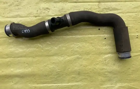 Mercedes-Benz C W204 Engine coolant pipe/hose A2045010282 S30000202