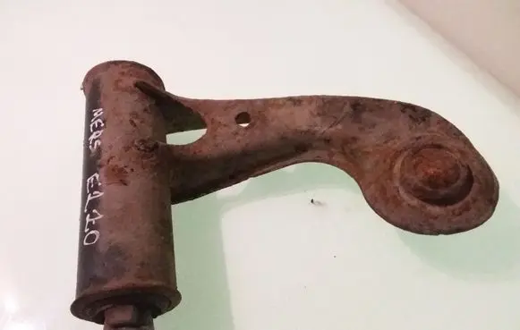 Mercedes-Benz E W210 Front lower control arm/wishbone