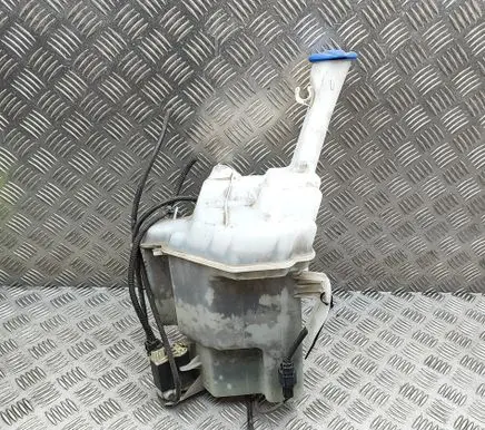 Windshield washer fluid reservoir/tank