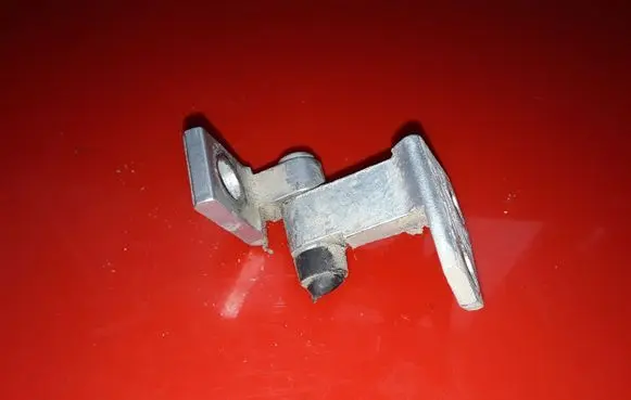 Volkswagen PASSAT B7 Rear door upper hinge 3C4833401D