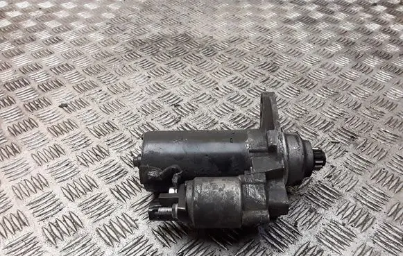 Volkswagen Touran I Starter motor 