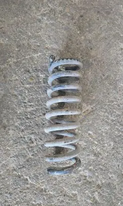 Chrysler 300 - 300C Rear coil spring 04895314AC