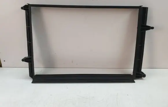 Radiator trim
