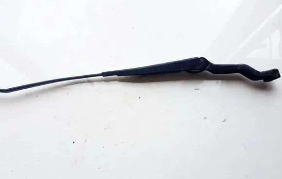 Volvo S40, V40 Front wiper blade arm