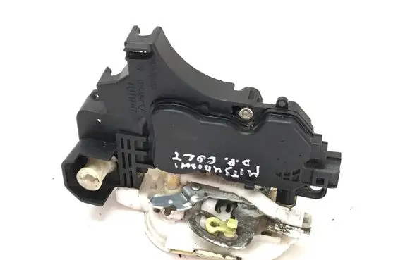 Mitsubishi Colt Front door lock