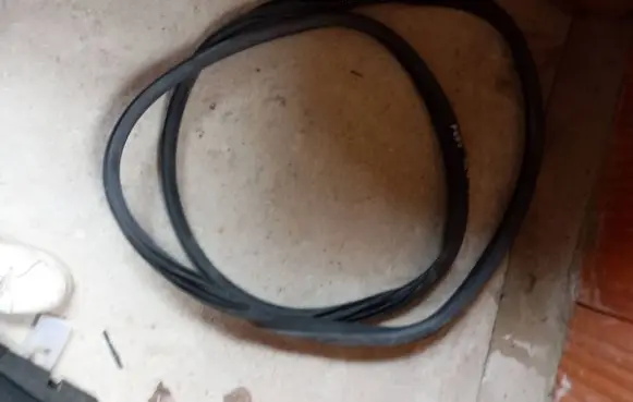 Ford Mondeo MK IV Front door rubber seal