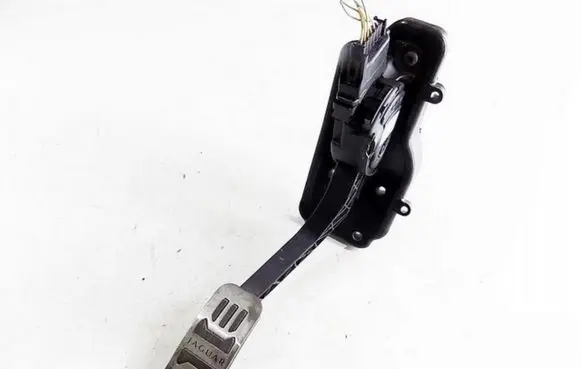 Jaguar XF X250 Accelerator throttle pedal 9X239F832BB