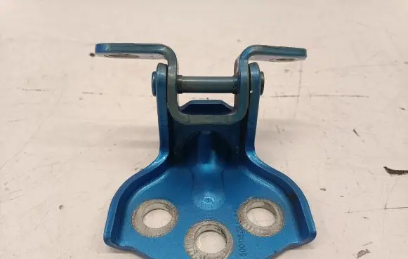 MG ZS Rear door lower hinge