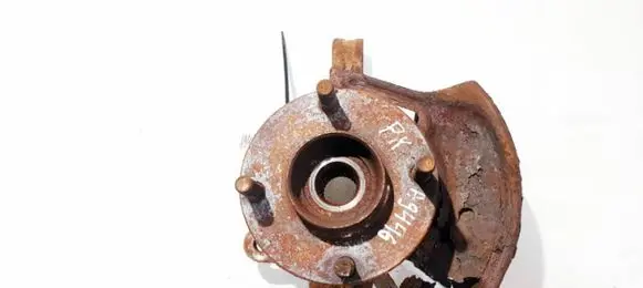 Nissan Almera N16 Front wheel hub