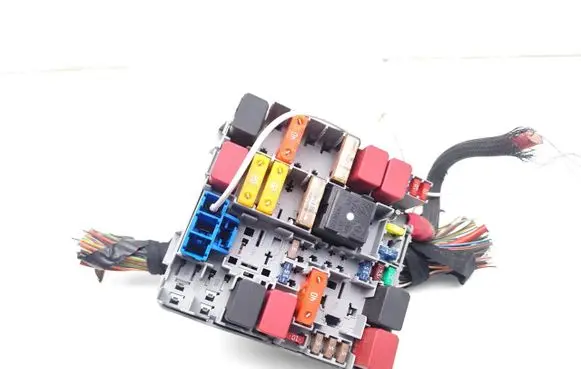 Fiat Punto (199) Fuse module 51827976