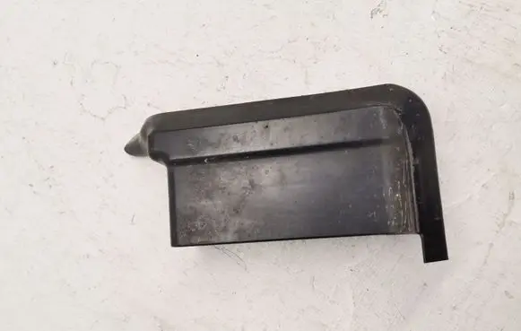BMW 7 G11 G12 Intercooler air channel guide 8581954