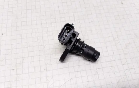 Volvo V70 Crankshaft position sensor 30713370