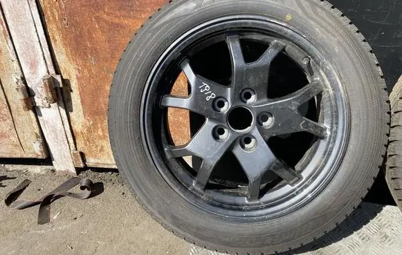 Toyota Prius (XV60) R17 alloy rim 