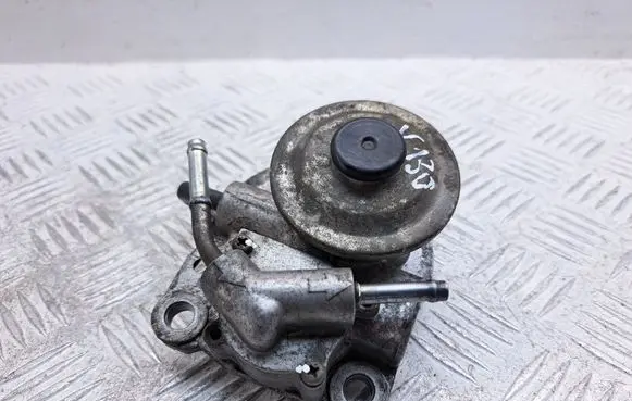 Toyota Corolla Verso AR10 Fuel filter bracket/mount holder 233800R010 233800R012