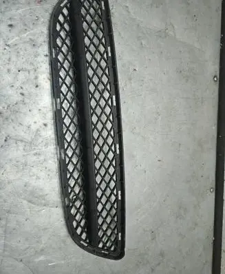 BMW 3 E90 E91 Front bumper lower grill 7154556