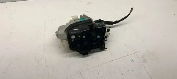Audi Q5 SQ5 Front door lock 8J1837015F 5162