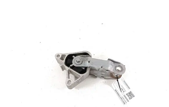 Mercedes-Benz A W176 Engine mount bracket A2462400809
