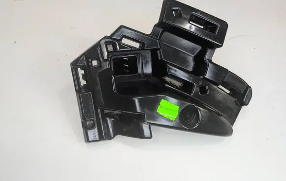 Skoda Kamiq Front bumper mounting bracket 658807723