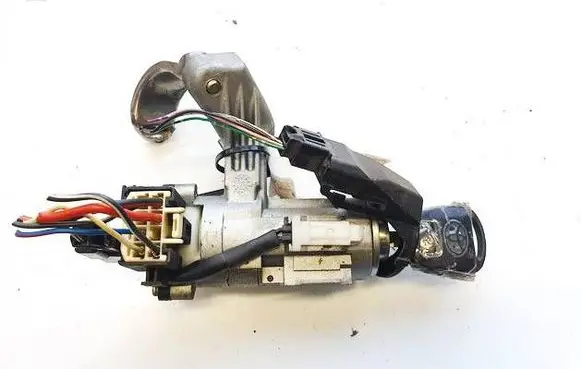 Toyota Corolla E120 E130 Ignition lock 45020024 45020-02-4