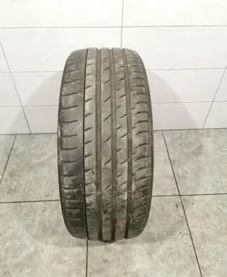 Mercedes-Benz E A207 R12 summer tire 
