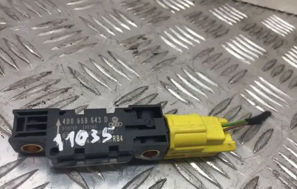 Audi A3 S3 8P Airbag deployment crash/impact sensor 4B0959643D 11035