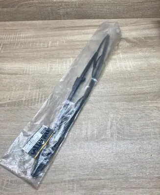 Renault Megane II Windshield/front glass wiper blade 7701040756