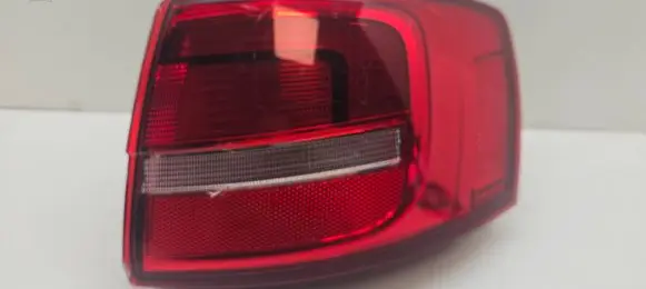 Volkswagen Jetta VI Rear/tail lights