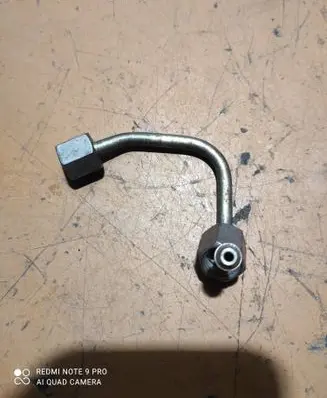 Land Rover Freelander 2 - LR2 Fuel injector supply line/pipe 