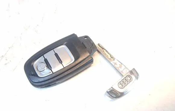 Audi A5 8T 8F Ignition key/card 8T0959754D
