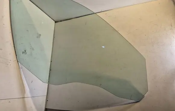 BMW 5 E60 E61 Front door window glass four-door 43R00050