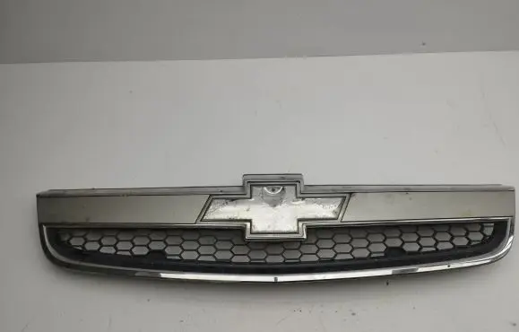 Chevrolet Captiva Front bumper upper radiator grill 96442718